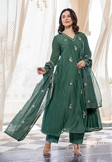 KLOSIA Women Embroidery Solid Anarkali Kurta and Pant Set with Dupatta - Image 3